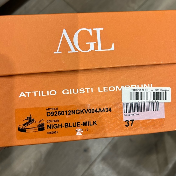 ⬇️ PRICE ⬇️ AGL • Night Blue Milk ( Lt. Grey) Sneakers • size 37 - Picture 7 of 9